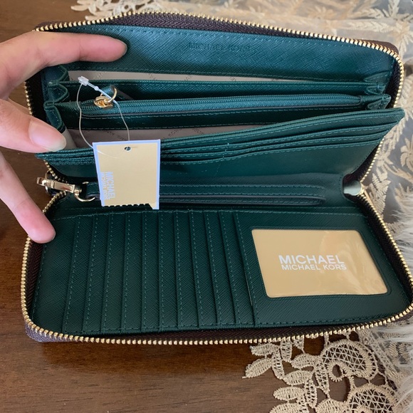 Full size wallet 💚 green MK logo - Picture 5 of 5